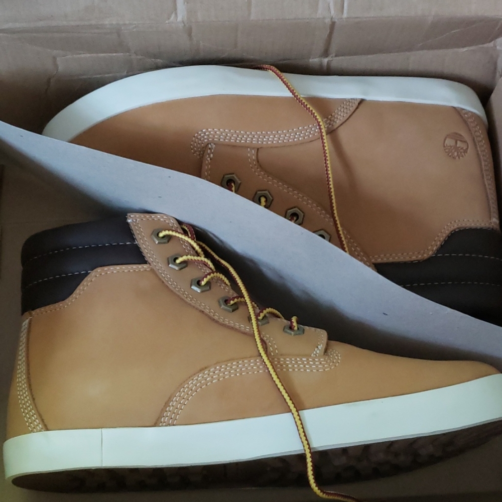 Timberland Dausette Sneaker Boot 8.5 Brand New NIB